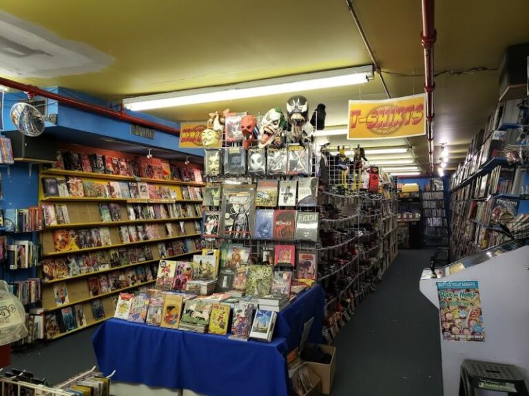 atomic city comics camden 19147 768x576