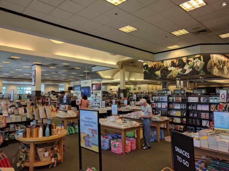 barnes noble boise 83704 768x576
