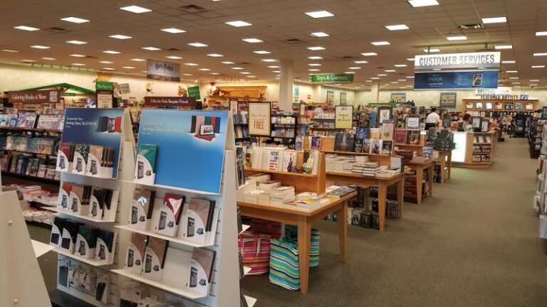 barnes noble dearborn 48101 2 768x432