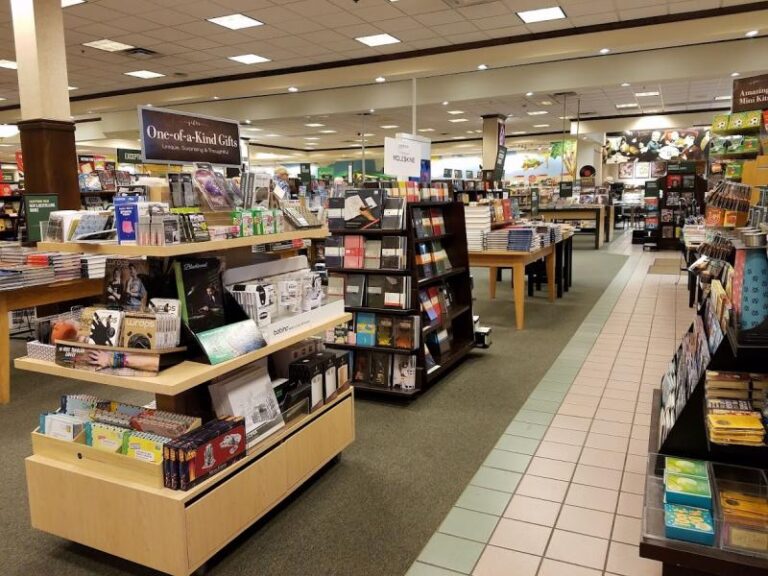barnes noble fort collins 80525 768x576