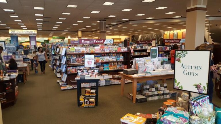 barnes noble lakewood 90808 4 768x432