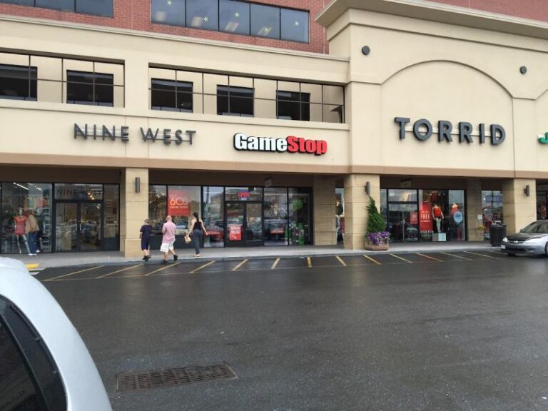 gamestop bronx 10475 4 768x576