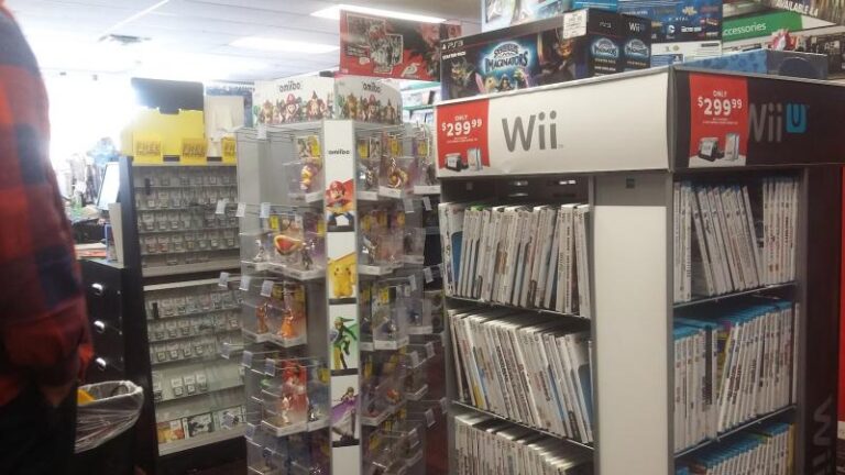 gamestop chicago 60616 768x432