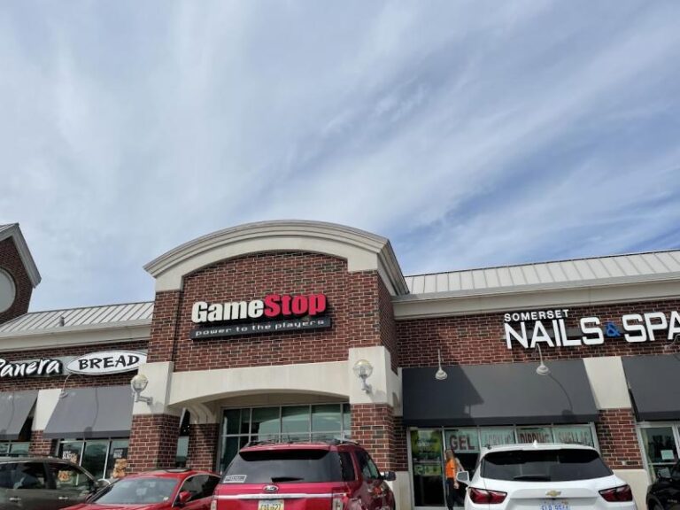 gamestop royal oak 48084 768x576