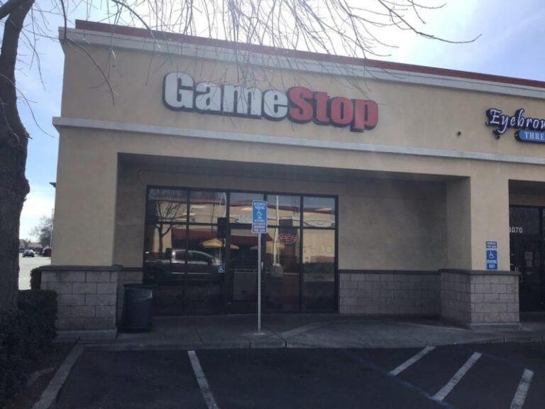 gamestop turlock 95380 768x576