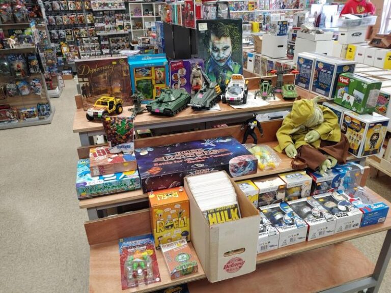 geek toy hut mount prospect 60005 768x576