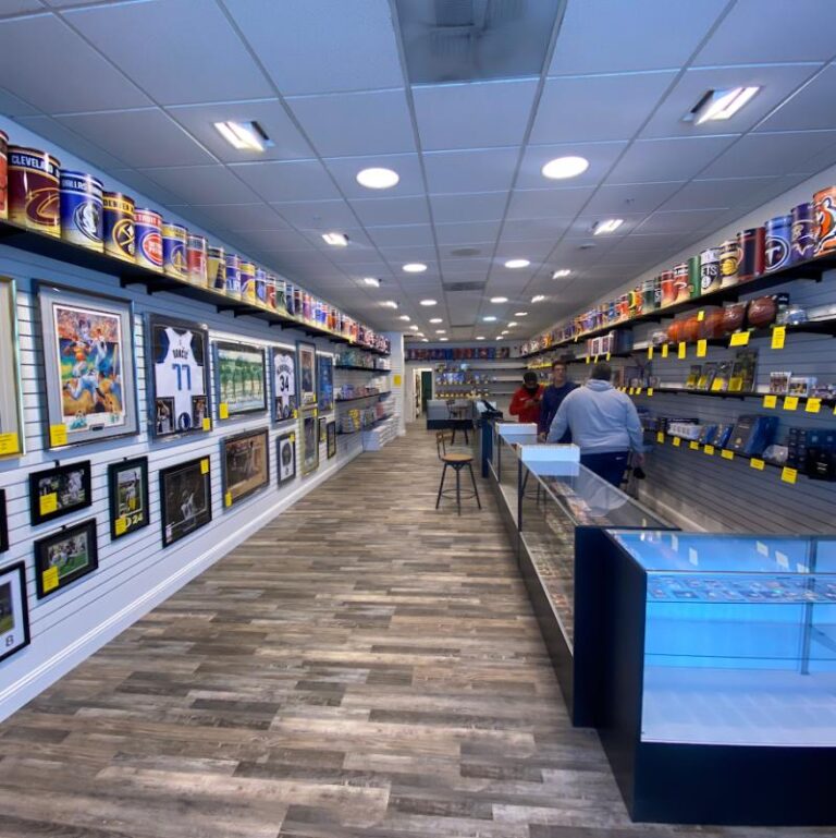 hoody s collectibles bend bend 61334 768x769