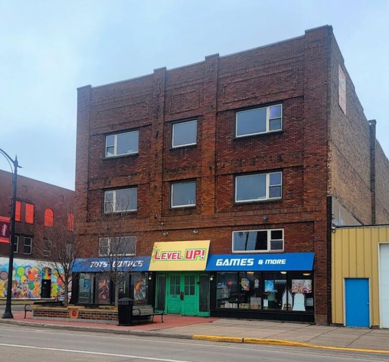 level up superior duluth 54880 768x715