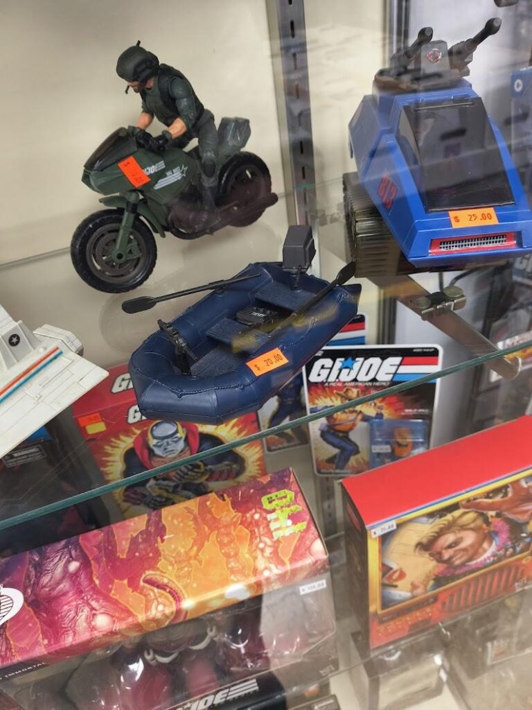 must love toys comics jonesboro 72401 768x1024