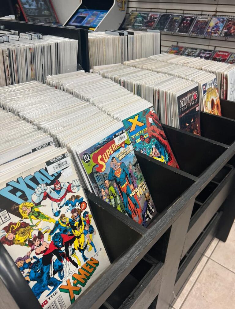 neon comics edinburg 78539 2 768x1009