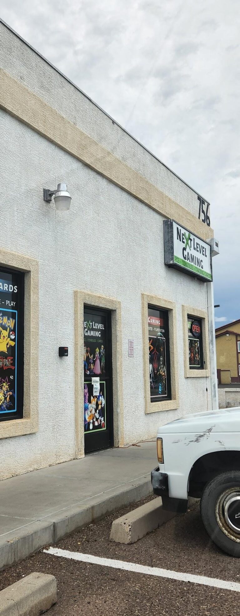 next level gaming avondale 85338 768x1968