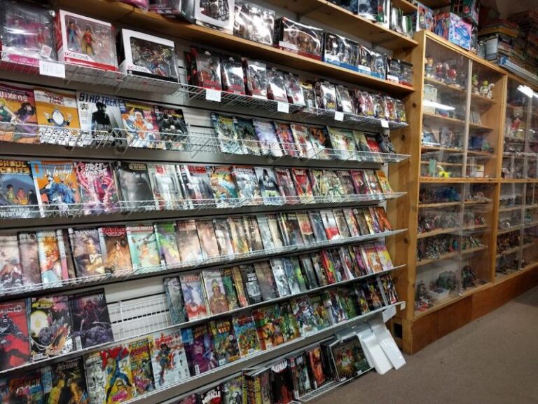 time travelers comics cards collectibles royal oak 48072 768x576